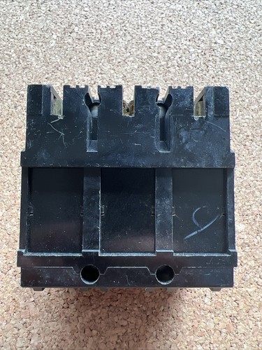 Westinghouse HQNPA3090 3 pole 90 amp 240 volt 10kA Circuit Breaker - Picture 5 of 7