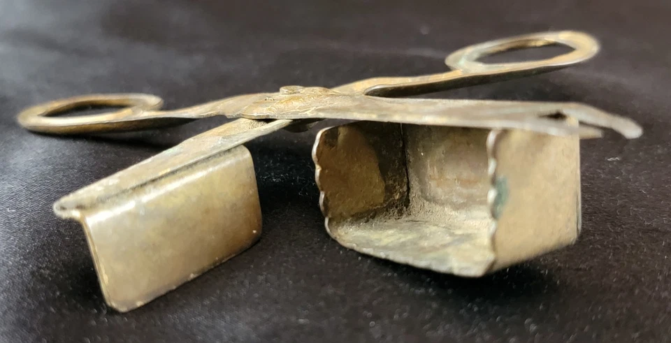 Antiguo Lote De Colección de 2 Cortador de Mechas de Latón Tampón Tijeras Recortadora Herramienta Foto 3 de 4