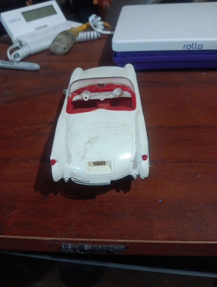Corvette 1953 1953 de plástico fundido a presión sin marca con neumáticos Firestone de goma real, Asis Foto 4 de 4