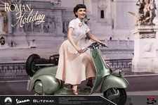 NEW Blitzway 1/4 BW-NS 20401 Roman Holiday Anne Audrey Hepburn+Scooter Set