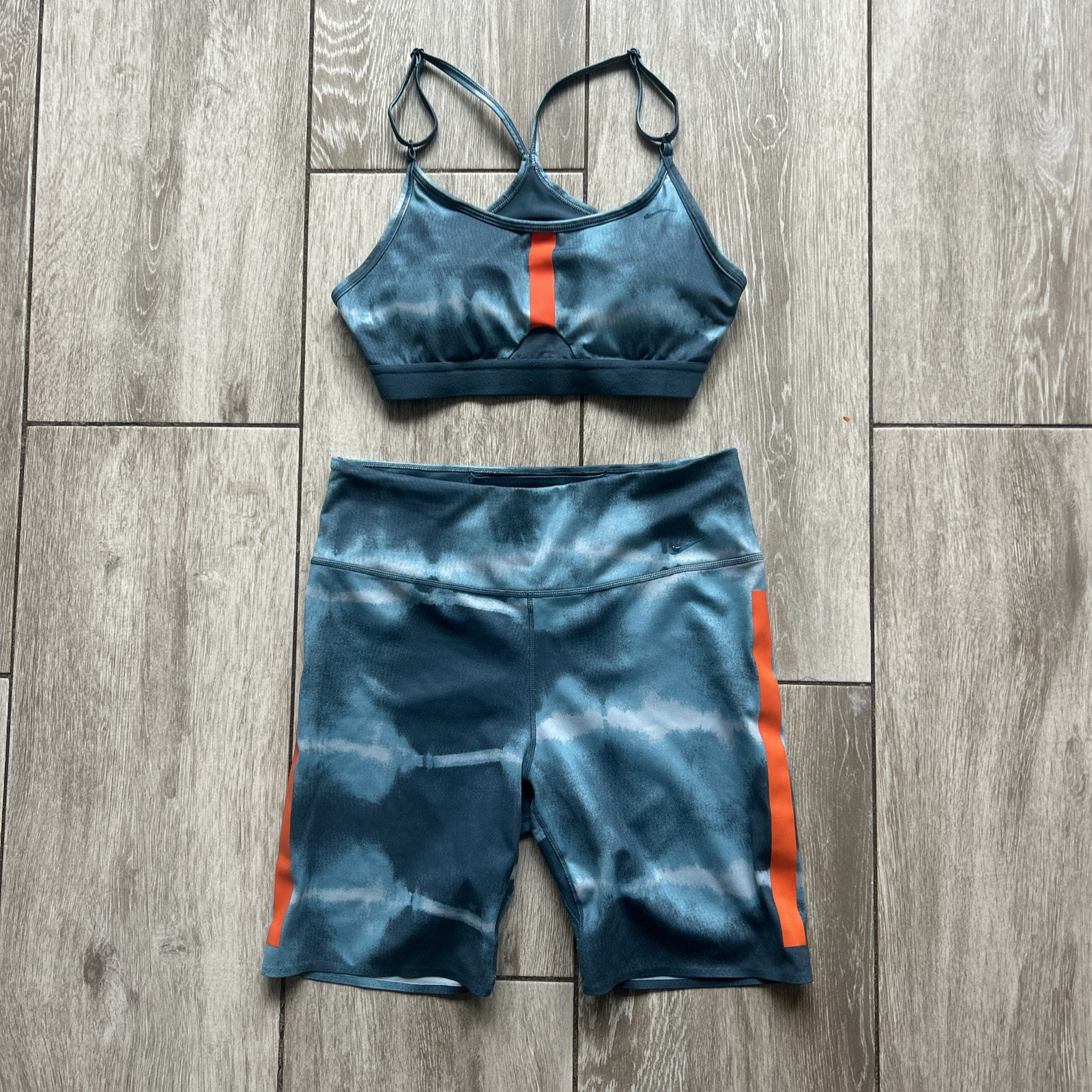 Nike Dri Fit Women’s Set , Bra And Shorts Teal Blue And Orange medium