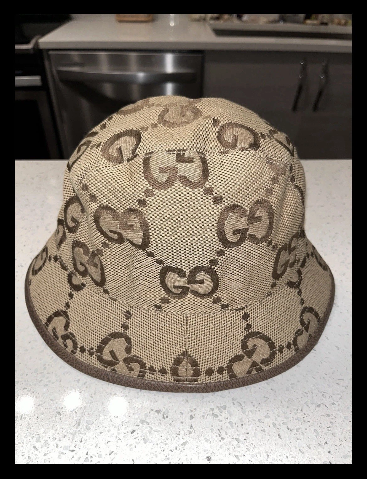 GUCCI GG Supreme Jumbo Tulip Bucket Hat