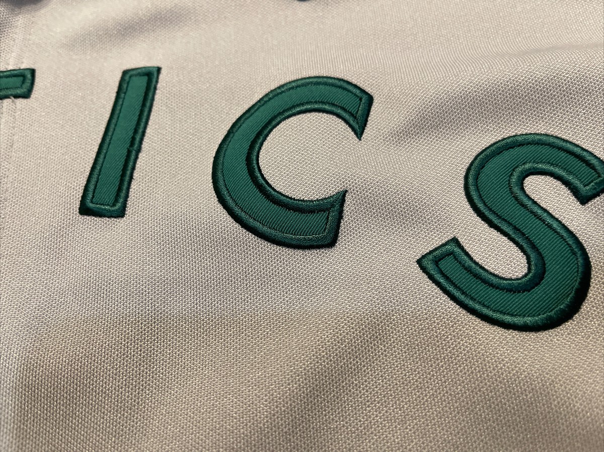Nike Celtics ウォームアップウェア s-l1200.jpg