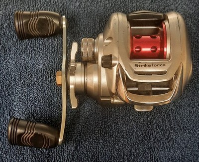 い*ー様 USダイワ MEGAFORCE100TSH Daiwa Megaforce Twitchin 100TSH 7.1 1 Baitcasting Fishing Reel for
