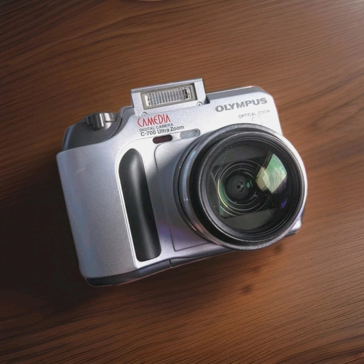 Preços baixos em Olympus CAMEDIA 10-19.9x Zoom Digital Câmeras