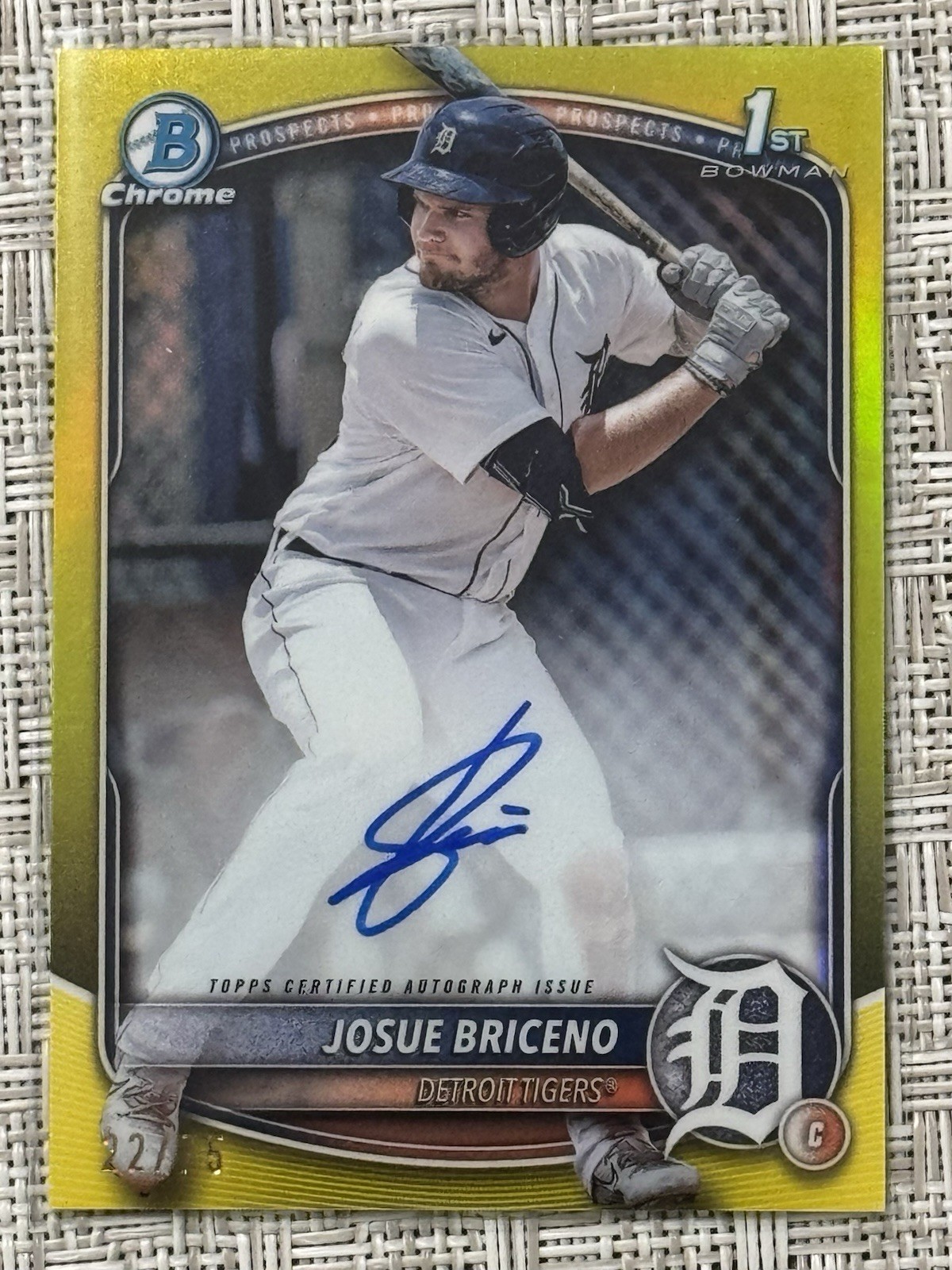 2025 Bowman - Chrome Prospect Auto Josue Briceno #CPA-JB Yellow Refractor 22/75