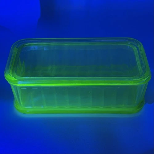 1930s Green Depression Uranium Vaseline Glass Ribbed Refrigerator Dish with Lid