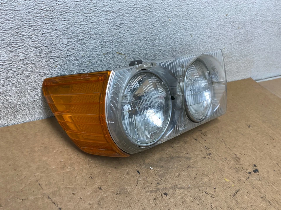 Оригинальная правосторонняя фара для Mercedes R107 C107 класса SLC 1972-1989 S7305 DW - Изображение 3 из 4