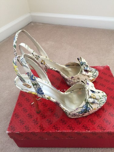 guess floral heels