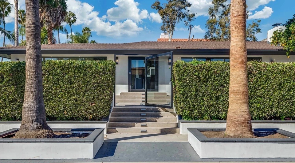 Puerta delantera pivotante de aluminio y vidrio entrada moderna contemporánea 72x80 entrada sin llave Foto 2 de 4