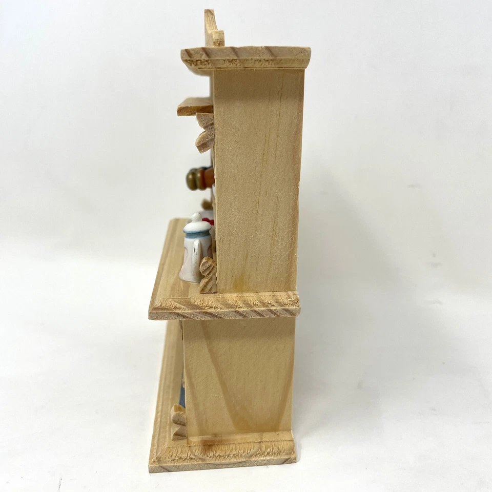Armario despensa de madera miniatura para casa de muñecas Hutch escala 1:12 y accesorios Foto 2 de 4