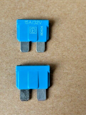 20 Stück 164.6185.5152 - Pudenz  - Blade Automotive Fuses FKS - 15A - 32V