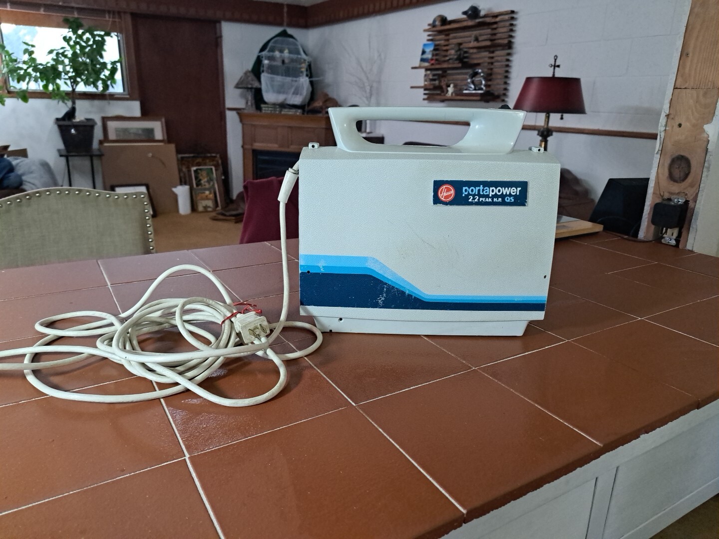 Vintage Hoover PortaPower S1049022 QS Quiet Series Portable Vacuum