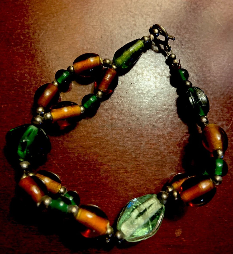 "Pulsera de 7"" verde esmeralda, cuentas de plástico ámbar tono dorado con cierre de palanca" Foto 4 de 4