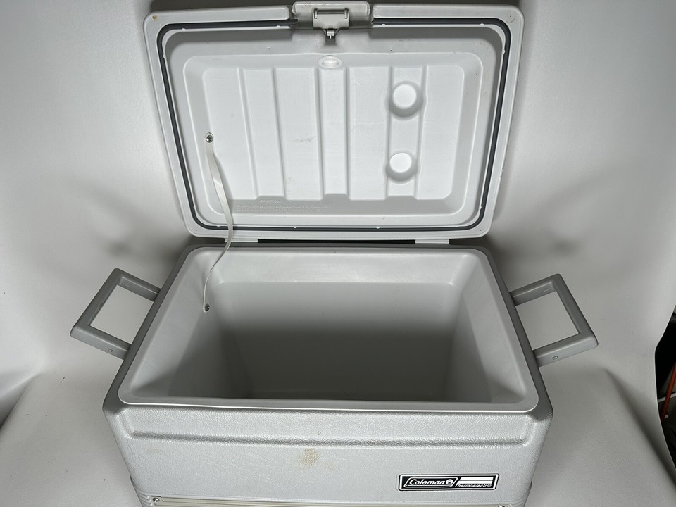 Coleman 5235 Thermoelectric Heater/Refrigerator 40qt Cooler DC Power eBay