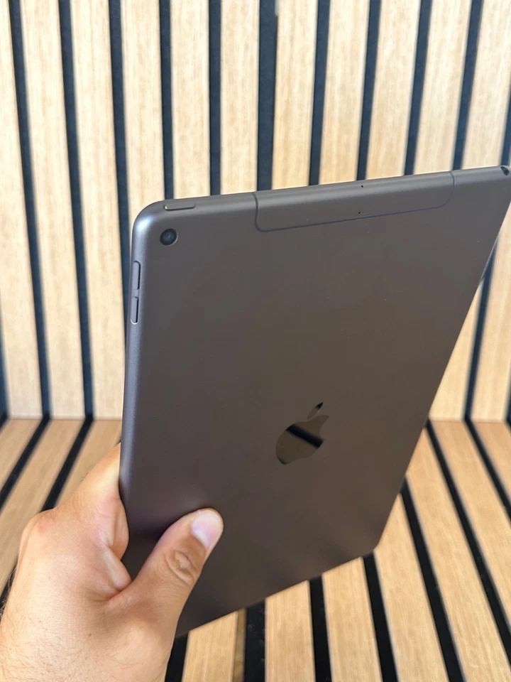 Apple iPad (9th generation) · 64GB · Cellular, foto 2 di 4