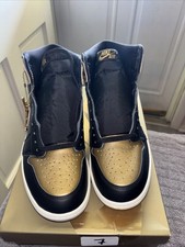 Nike Air Jordan 1 Retro High OG Mens 10 DZ5485-071 Black/Metallic Gold New