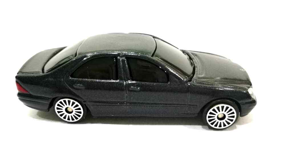 1:64 Maisto MERCEDES-BENZ S-CLASS 1/64 DIECAST ALLOY