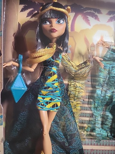 Monster High Mummy Majesties CLEO & NEFERA DE NILE Pack de 2 - En mano - Imagen 6 de 16