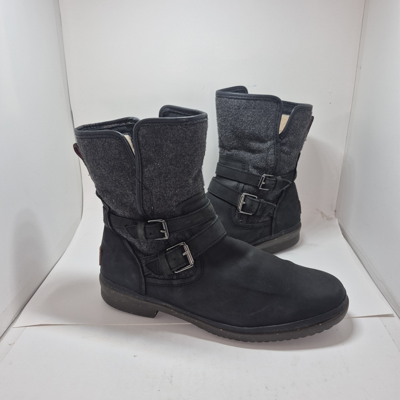 Ugg Australia Women's Strap Black Leather Waterproof Boot 1005269 Size 11