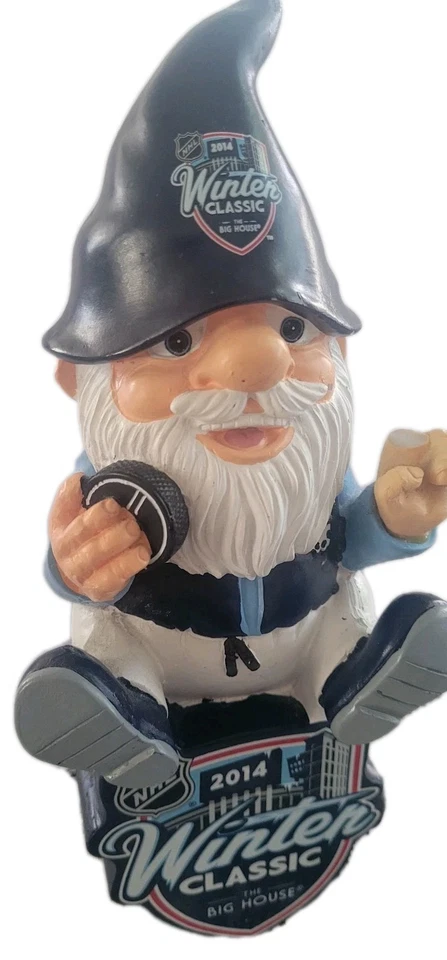 GNOME clásico de invierno 2014 de la "casa grande". ANN ARBOR MI. Hojas vs. alas rojas Foto 2 de 4