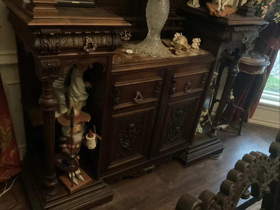 Barra lateral de servidor antigua tallada renacentista francesa Foto 3 de 4