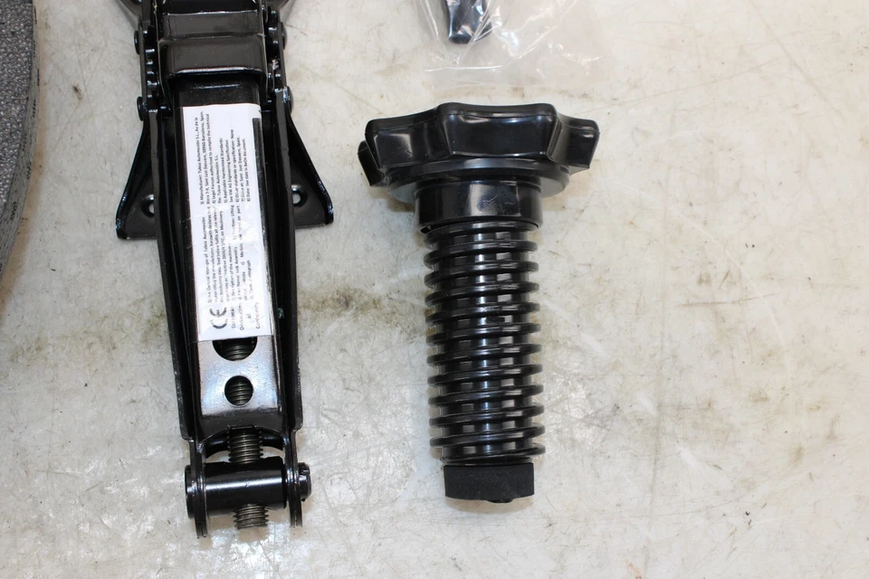 Audi TT 2016-2023 herramientas de repuesto/retenedor 8S0012109 k OEM HE29 Foto 2 de 4