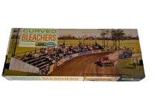  AURORA MODEL MOTORING HO SCALE SLOT CAR RACING CURVED BLEACHERS PLASTIC ASSEMBL