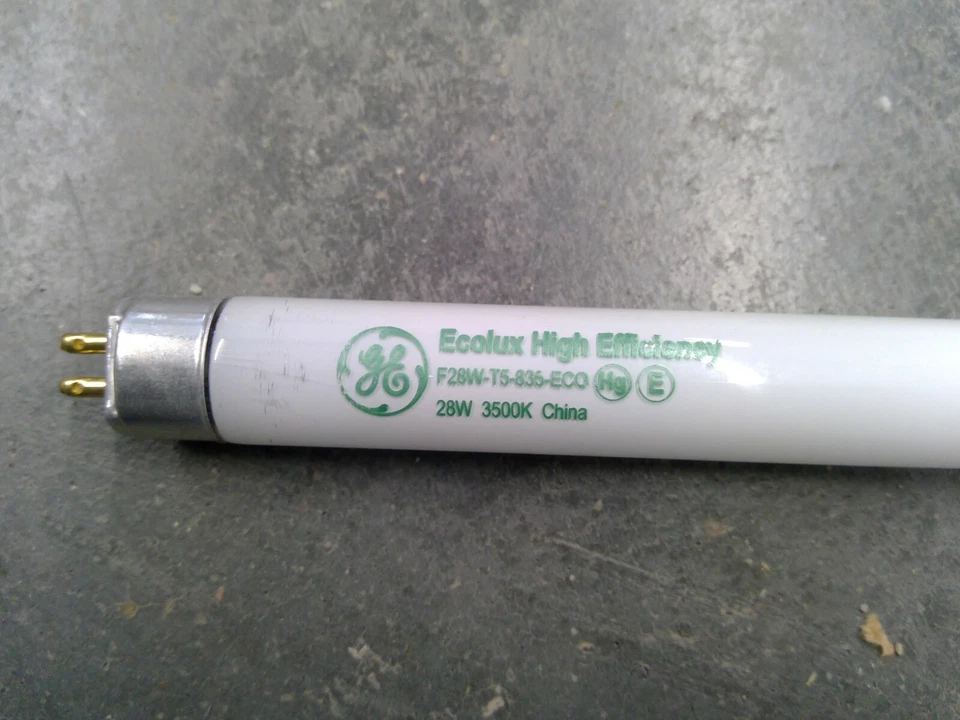 General Electric F28W/T5/835/ECO 28W 3500K Ecolux T5 Bulb **Free Shipping** - Image 2 of 2