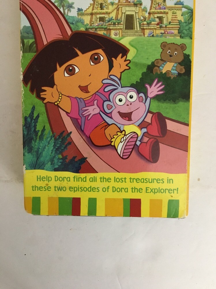 ドイリー❤️DORA ２枚 DORA the EXPLORER/ドーラといっしょに大冒険・Animal Rescue