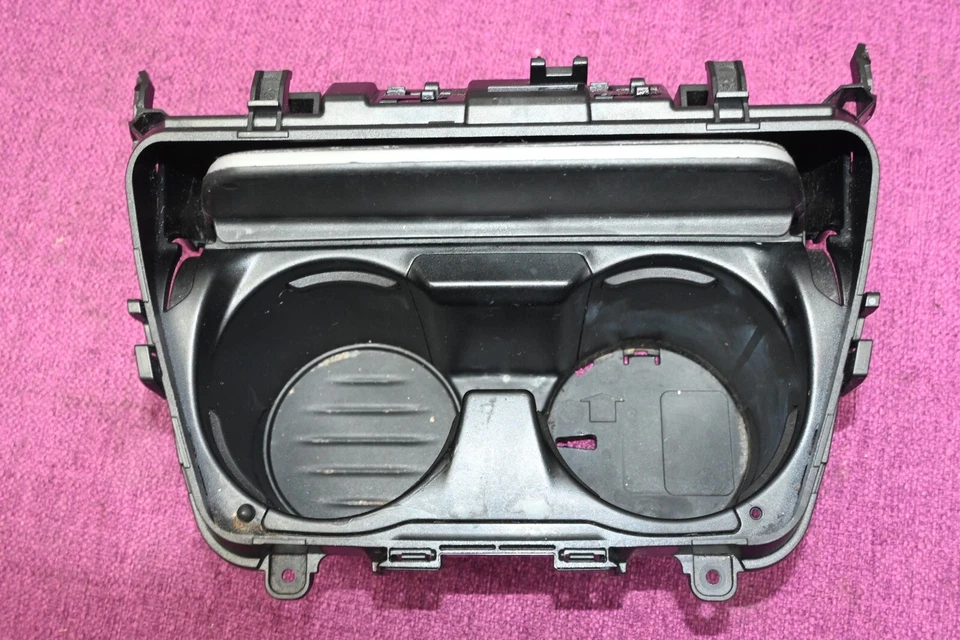 Portavasos consola central BMW 640i 650i F13 F12 12-18 moldura de fibra de carbono OEM Foto 3 de 4