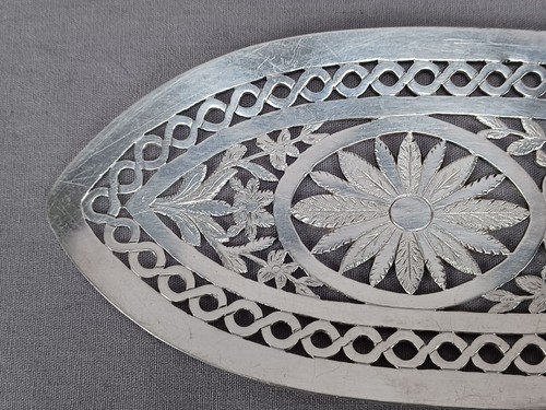 19th Century Austrian Floral Openwork 13 Loth Silver Ebonized Wood Fish Slice - Picture 4 of 13