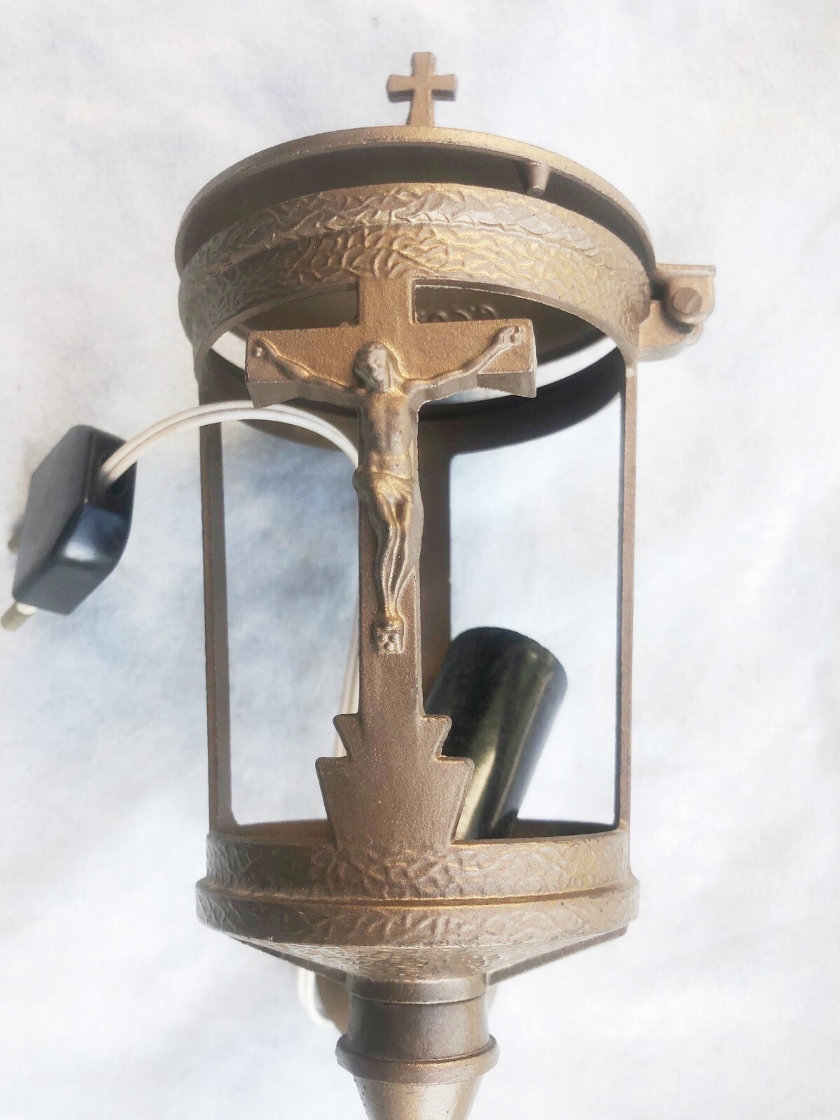 Lampada cimiteriale da parete in bronzo elettrificata,con portalampade+bicchiere