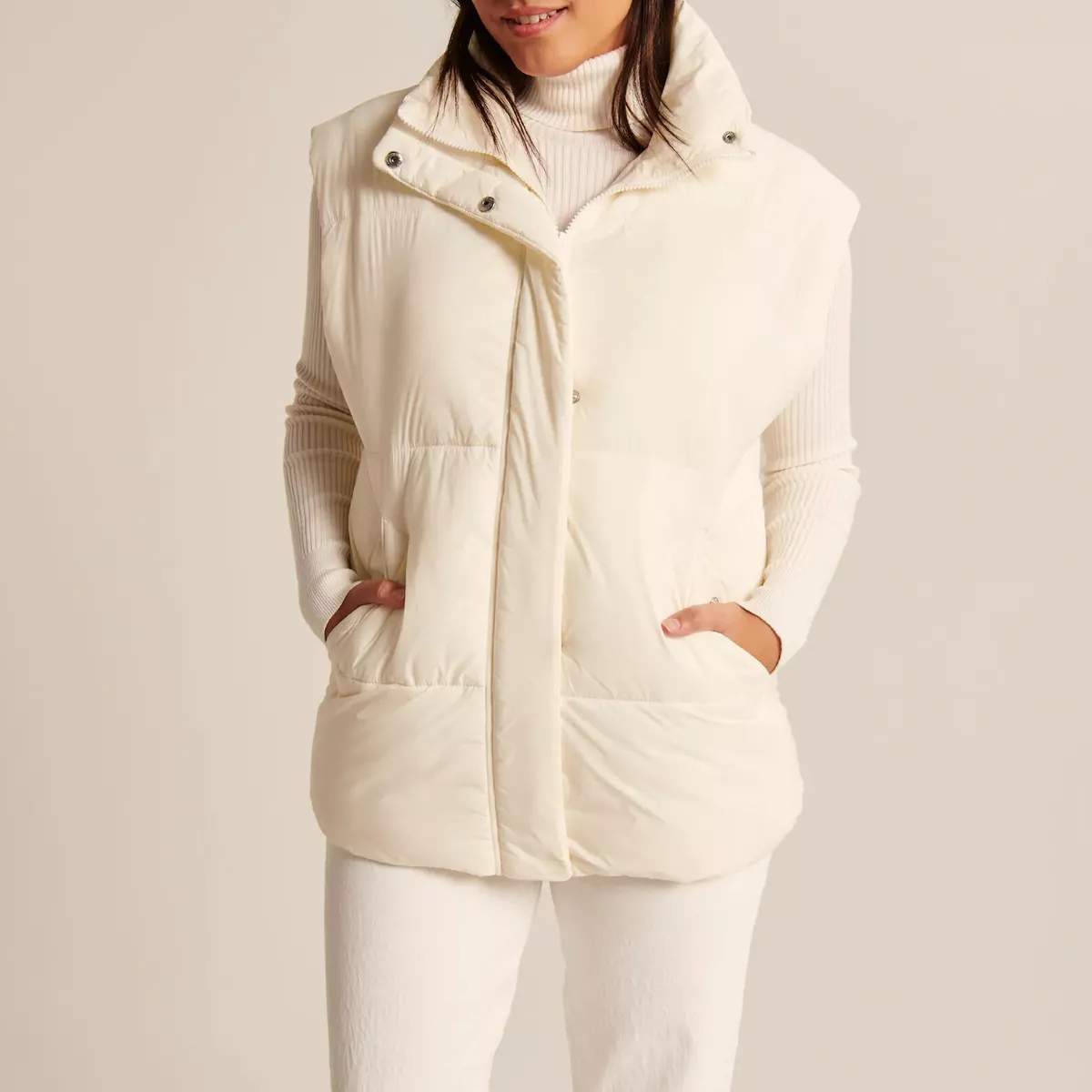 White oversized store puffer