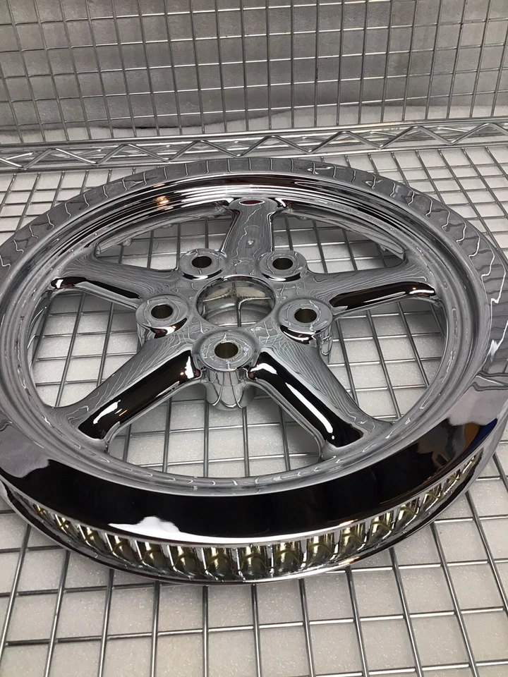 RODA DENTADA DE POLIA TRASEIRA CROMADA Harley Rocker Softail 2008 -11 fabricante de equipamento original  - Imagem 2 de 4