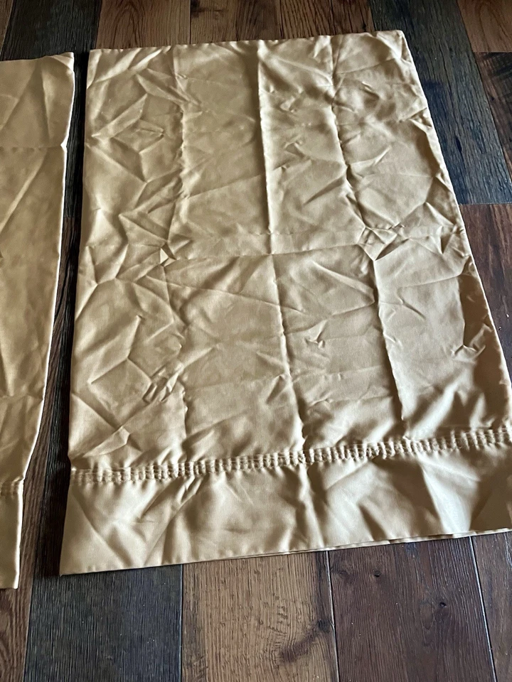 Two J.C. Penny Home Collection Chris Madden Queen Pillow Cases Gold RN#93677 - Image 4 of 4