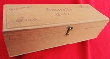 VINTAGE "GRANDMA'S" AMARETTO WOOD CAKE BOX ~ BRASS HINGES & HOOK LATCH ~9 5/8" L