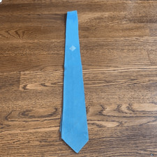 Vtg boys light blue tie with gold emblem