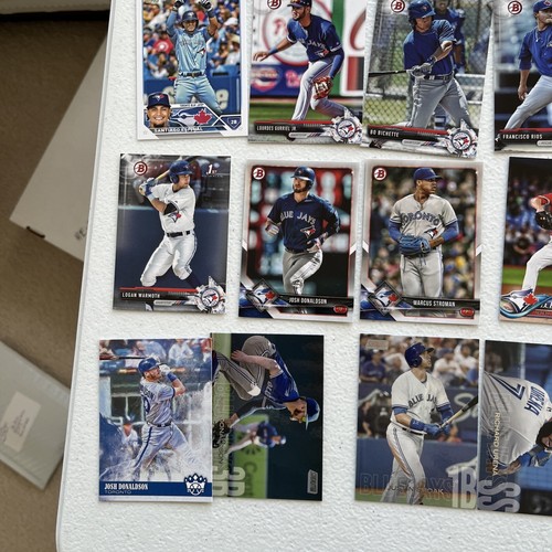Toronto Blue Jays Cards Includes Bichette, Guerrero, Donaldson Option #1 - Picture 7 of 13