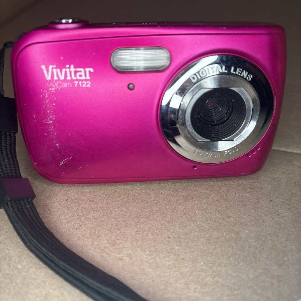 Vivitar ViviCam 7122 Digital Camera Pink - Image 2 of 4