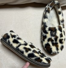 Ariat Size S Women's Snuggle Leopard Print Slipper