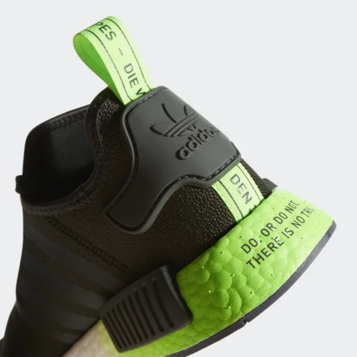 Adidas Star Wars x NMD_R1 'Yoda' Sneakers Men's Sz Unisex NWT