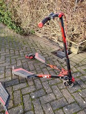 Yvolution Flicker Wiggle Scooter 