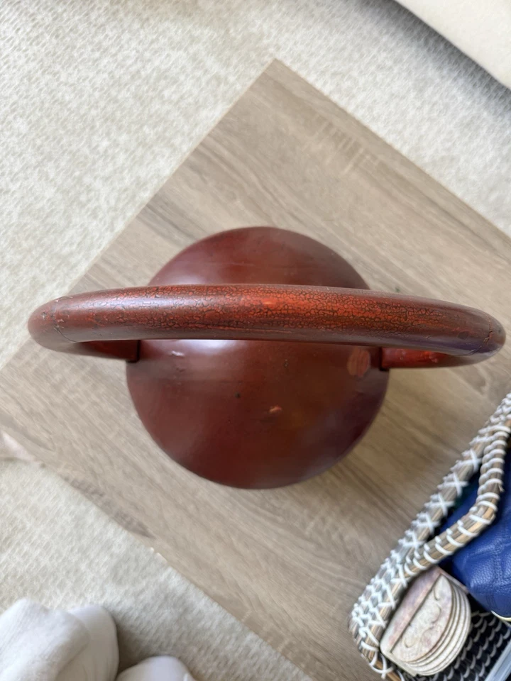 Antigua cesta de ofrenda de laca birmana roja marrón caja de mango de bambú Myanmar Foto 3 de 4