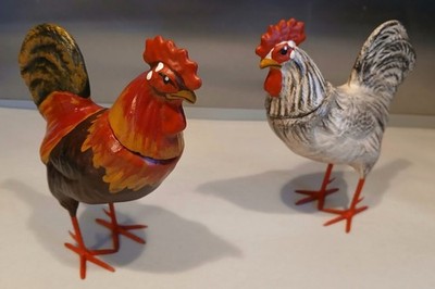 Uralt seltene Candybox Hähne Pappmache befüllbar Süßigkeiten TOP Hühner Huhn