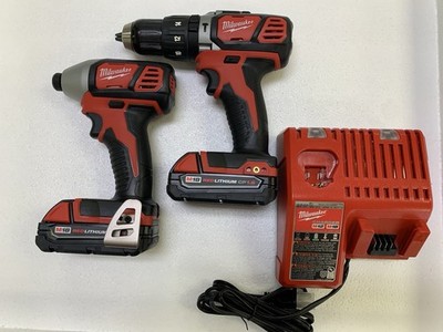 Milwaukee M18  Cordless Hammer  Drill & Impact Driver Combo 2 bat&Charger w/Bag