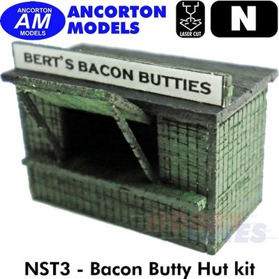 BACON BUTTY HUT Bahnhofsgebäude Laser Cut Bausatz N 1:148 Ancorton Models NST3
