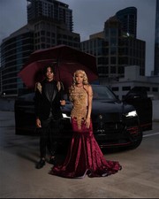 Luxury Beaded Crystals Prom Dress Burgundy Velvet Long Party Evening Gowns