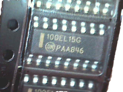   MC100EL15 MC100EL15DR2G 5 V ECL 1:4 Clock Distribution Chip Onsemi SOiC-16