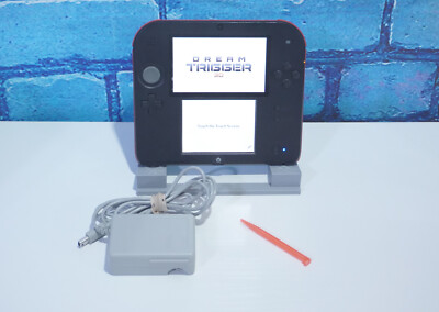 Red & Black Nintendo 2DS 3DS Console (FTR-001) with 32MB SD